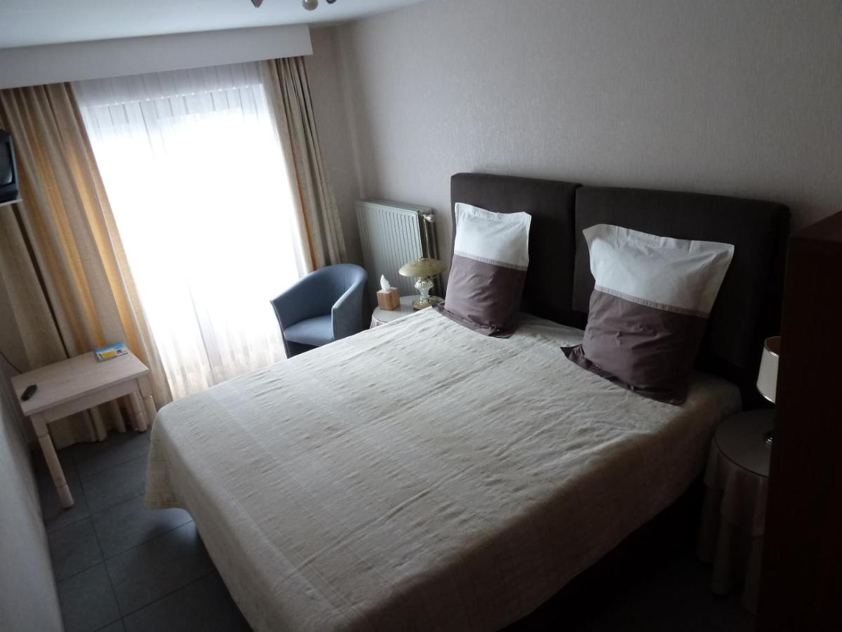 Dodo Des Iles Panzió Koksijde Kültér fotó